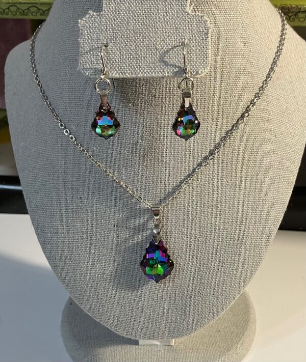 Crystal Electra, Crystal Passions® Baroque Pendant Necklace and Earring Set