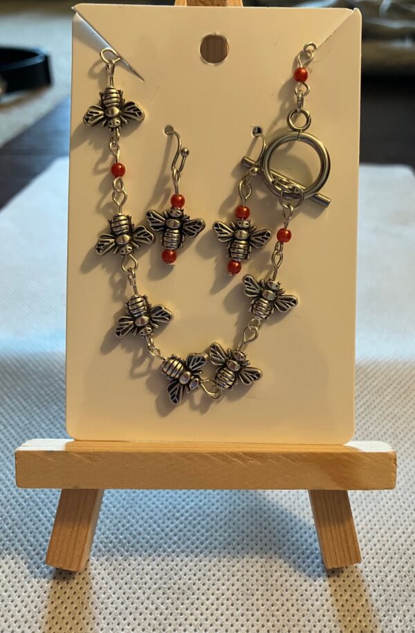 Bumble Bee and Pearly Red Beaded Bracelet and Dangling Earring Set, 1OAKG