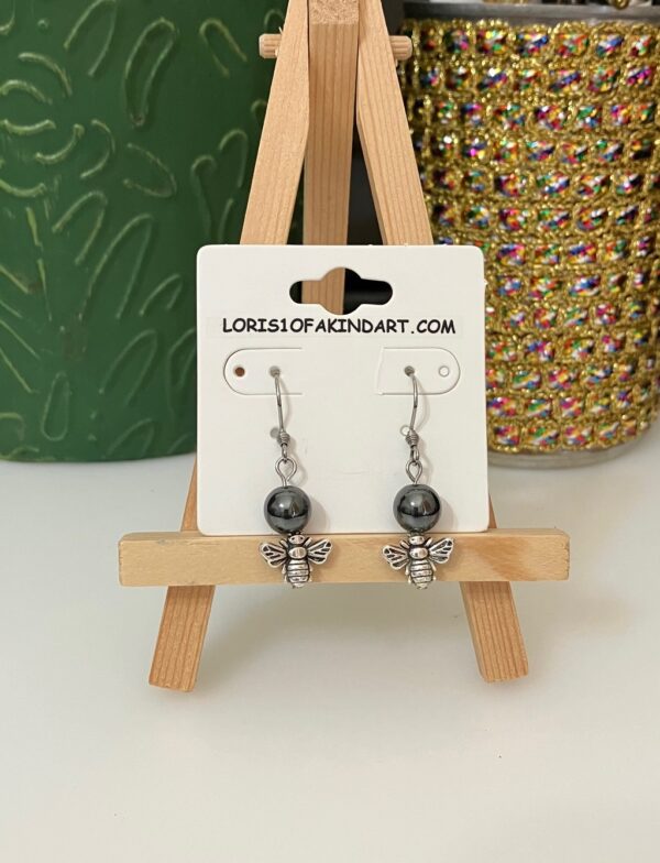 Hematite and Happy Bee Bead Dangling Earrings