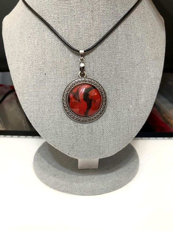 Red and Black Iridescent Shimmer Pendant Necklace, 1OAKG