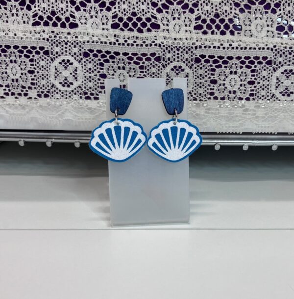 Scallop Shell Wood Post Dangle Earrings, 1OAKG